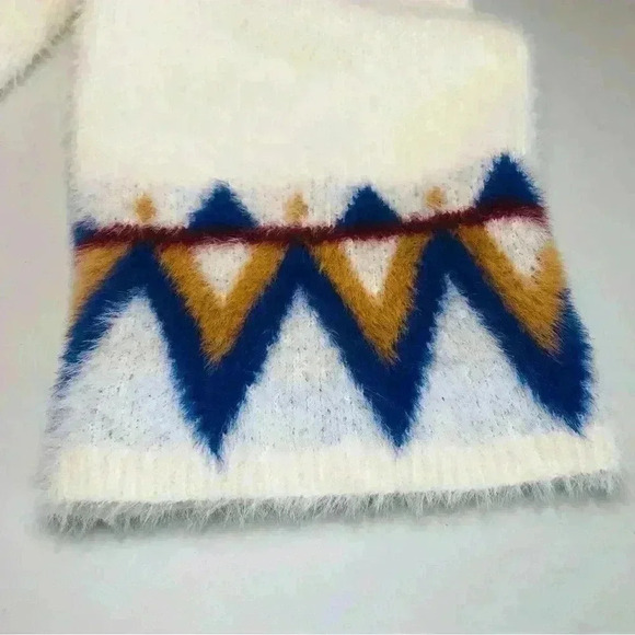 Bobeau Ivory Fuzzy Open Front Cardigan With Blue & Gold Tribal Design Size Small - Picture 7 of 11